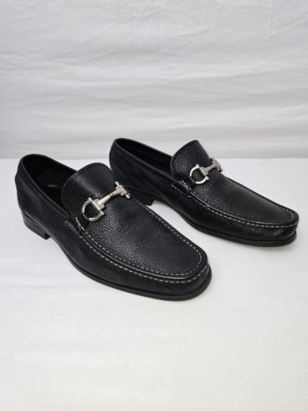 Salvatore Ferragamo Grandioso Gancini Bit Loafers Black Pebbled Leather 10.5 EE